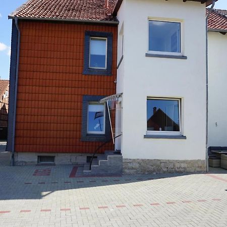 Aussergewoehnliche Dachgeschosswohnung 코니그스루터암엘름 외부 사진