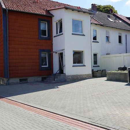 Aussergewoehnliche Dachgeschosswohnung 코니그스루터암엘름 외부 사진